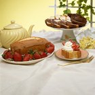 Can I Use Vanilla Buttercream Frosting on a Pound Cake?