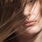 How to Naturally Darken Hair Color With Cocoa