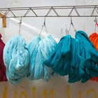 How to dye clothing with food coloring