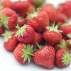 What Drink Can You Make With Vodka, Orange Juice & Strawberries?