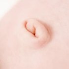 How to Cover Up a Protruding Belly Button | eHow UK