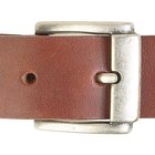 ¿Qué uso para perforar más agujeros en un cinturón de cuero?