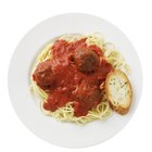 How to Keep Meatballs Moist While Cooking in Sauce