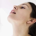How to Gargle With Sea Salt