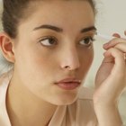 How To Remove Ingrown Hairs With Tweezers