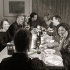 Things to Do at a Wedding Anniversary Dinner Party
