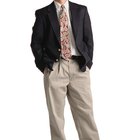 How to Make Khaki Pants Darker With Dye