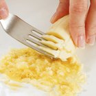 How to Bake Cookies With Bananas Instead of Eggs
