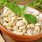 Calories per Cup of Cooked Navy Beans