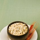 Differences Between Steel-Cut Oats & Regular Oats