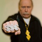 What Are Knuckle Rings?