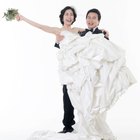 How to Sell Raffle Tickets to Raise Money for a Wedding