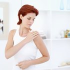 How to Make Homemade Moisturizing Cream for Severely Dry Skin