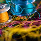 Consejos y trucos para los problemas de las bobinas de las máquinas de coser Singer 