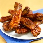 How to Bake Spare Ribs Before BBQing