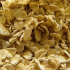 How to Make Facial Masks With Oatmeal & Milk