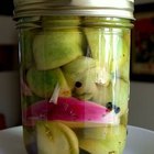 How to Make Pickled Green Tomatoes