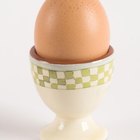How to Tell the Difference Between a Fresh & Hard Boiled Egg