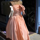 Dresses That Women Wore in 1952