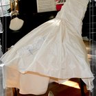 How to Decorate a Shell Pageant Dress