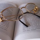 How to Remove Eyeglass Coating With Vinegar