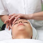 How to Perform a Facial Massage