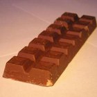 Cómo elaborar paletas de chocolate con moldes