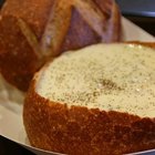 Cómo hacer tazones de pan casero para sopa