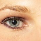 Cómo recortar tus cejas en casa
