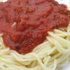 Spaghetti with minced beef tomato