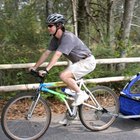 attaching schwinn bike trailer to bike