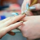 Cómo reparar tus uñas naturales después de quitarte uñas postizas