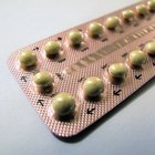Os efeitos de pausar a pílula anticoncepcional no meio do ciclo