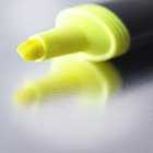Cómo obtener pintura acrílica fluorescente