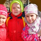 Juegos de paracaídas para niños pequeños
