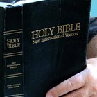 La importancia de orar y leer la Biblia