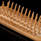 Cómo limpiar los cepillos de madera para el cabello