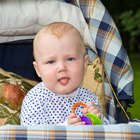 ¿Qué significa que un bebé saque la lengua?
