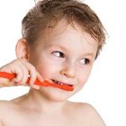Desarrollo de dientes naturalmente rectos en niños