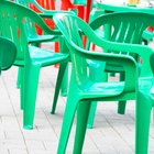 ¿Cómo decorar sillas plásticas?