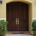 Cómo restaurar puertas de madera