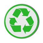 ¿Qué significan los números en el triángulo de reciclaje de los plásticos?