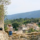 Efeitos positivos e negativos do turismo