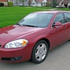 Como trocar o filtro de combustível de um Chevy Cobalt