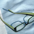 Como colocar lentes sem grau em uma armação de óculos