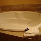 Cómo reparar una fuga de una bañera de hidromasaje