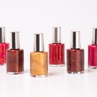 Cómo pintar flores en las uñas de los pies