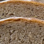 Cómo convertir la harina para todo propósito en harina para pan