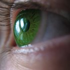 Cómo elegir las lentes de contacto de color adecuadas