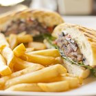 Turkey Burgers with lettuce, tomato and onion